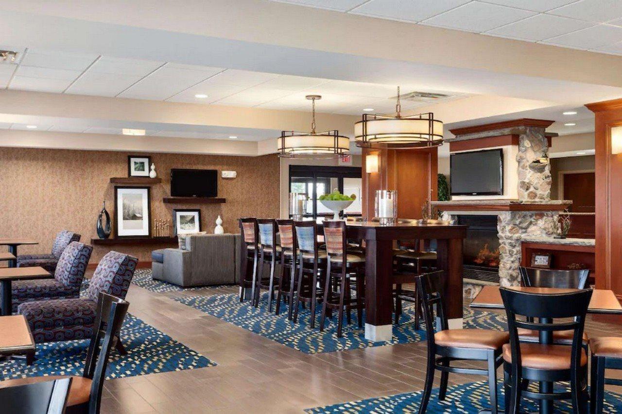 Hampton Inn ווטרטאון מראה חיצוני תמונה