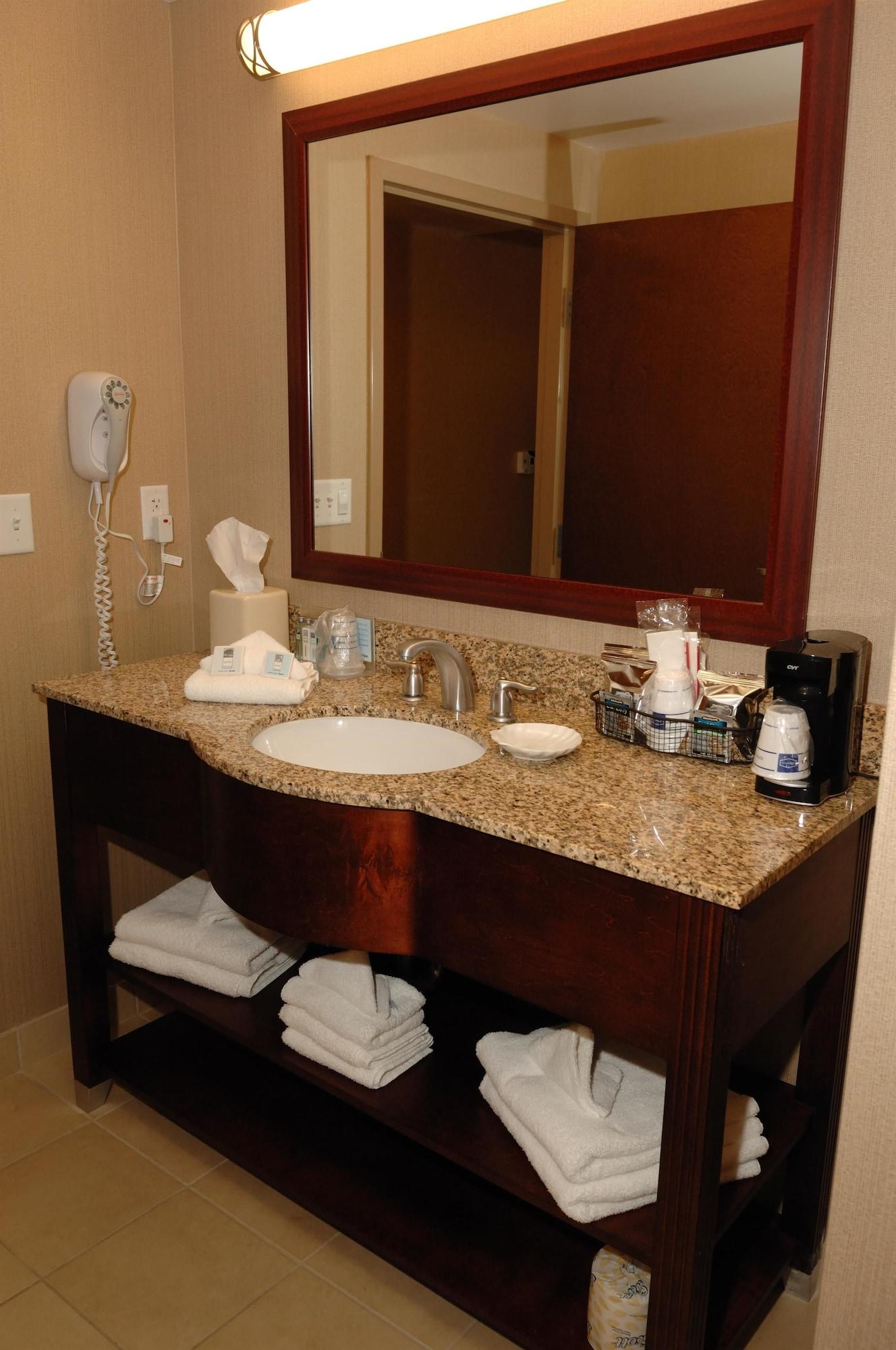 Hampton Inn ווטרטאון מראה חיצוני תמונה
