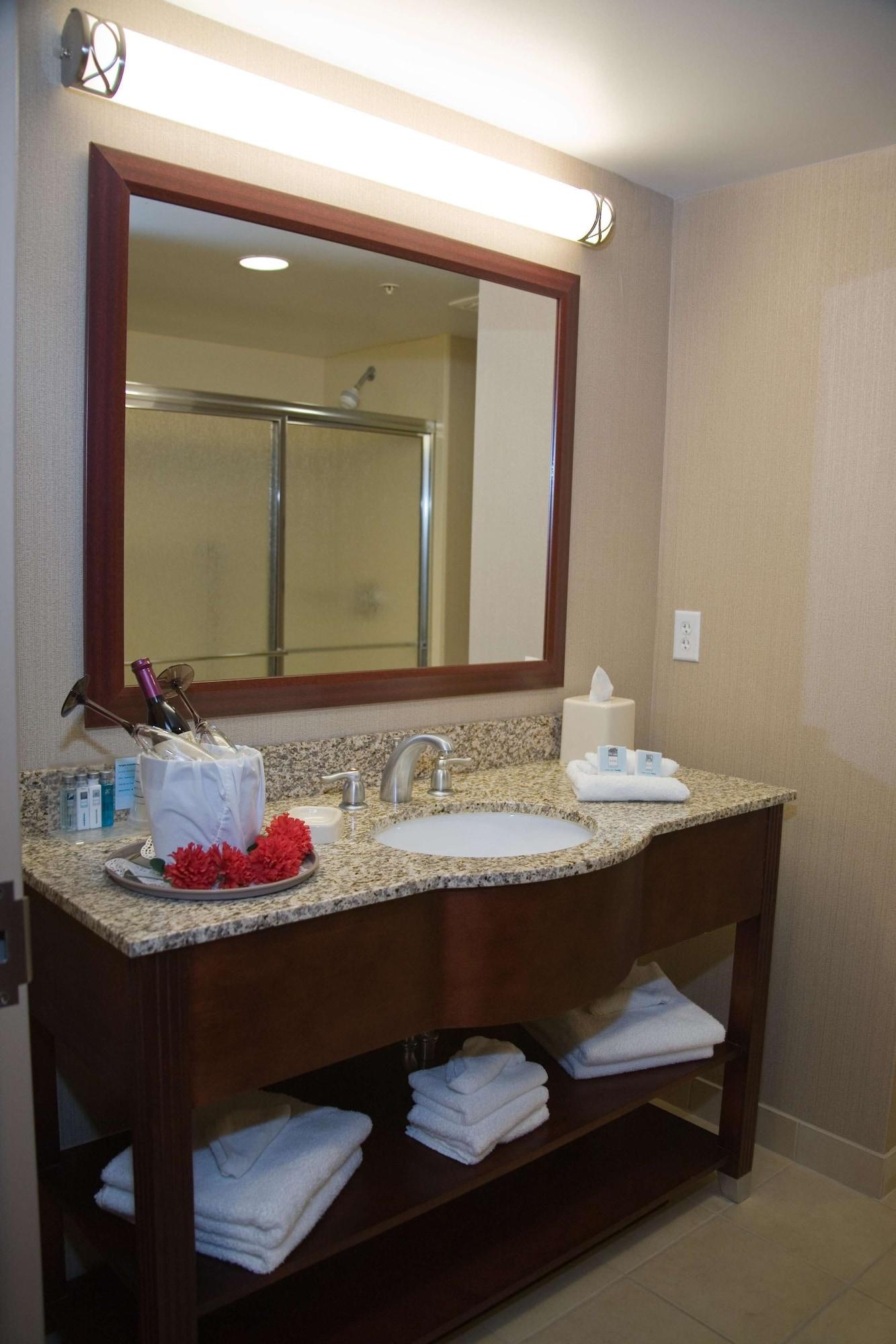 Hampton Inn ווטרטאון מראה חיצוני תמונה