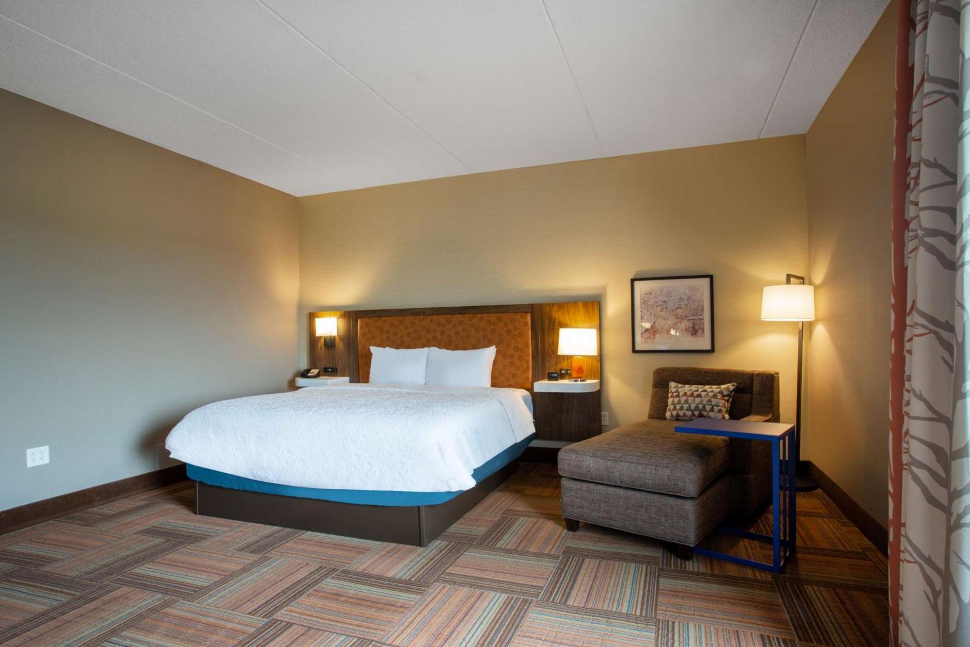 Hampton Inn ווטרטאון מראה חיצוני תמונה