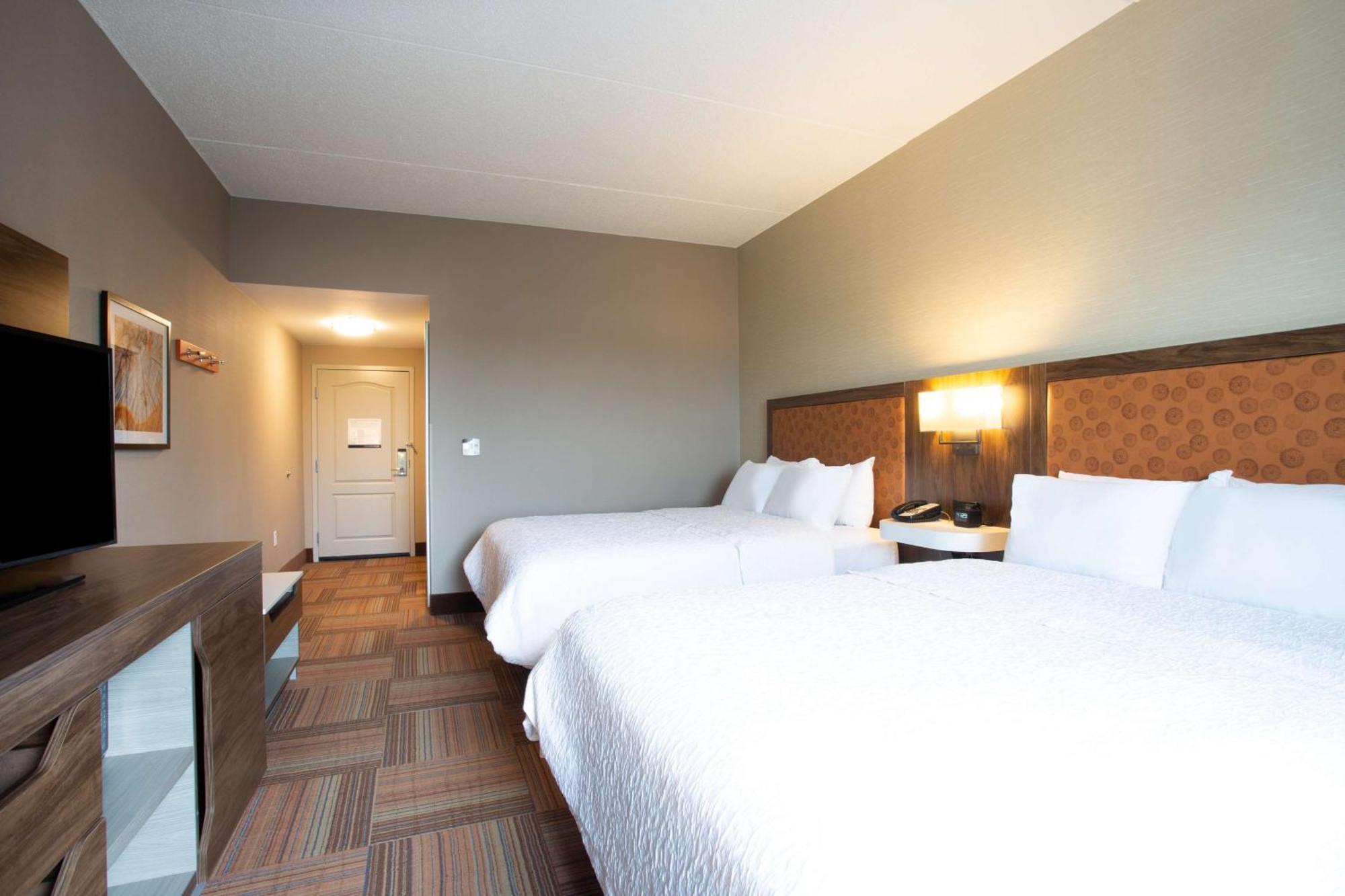 Hampton Inn ווטרטאון מראה חיצוני תמונה