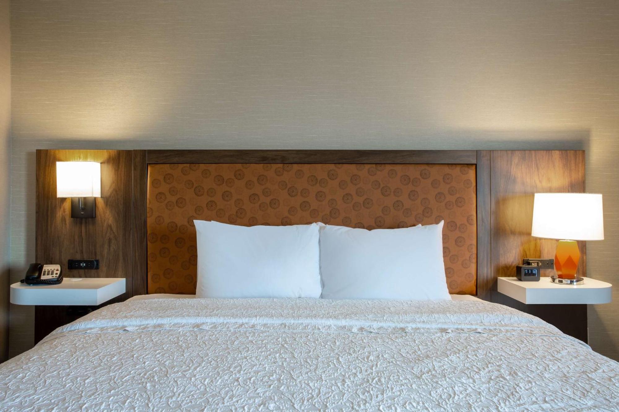 Hampton Inn ווטרטאון מראה חיצוני תמונה