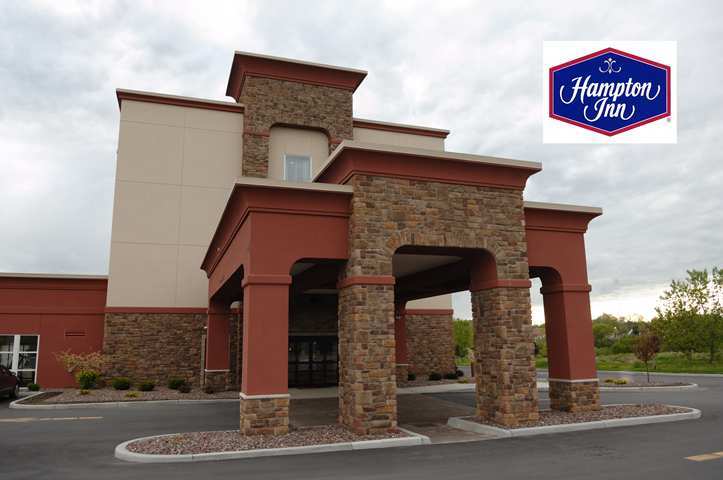 Hampton Inn ווטרטאון מראה חיצוני תמונה