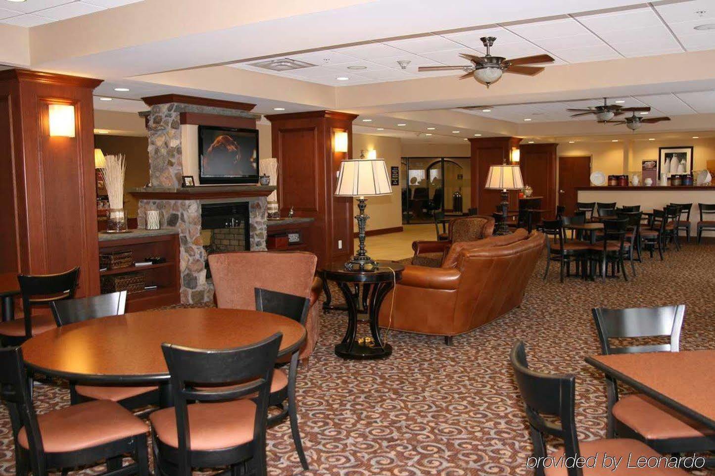 Hampton Inn ווטרטאון מסעדה תמונה